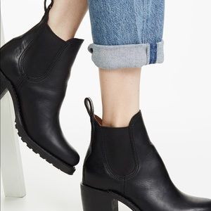 Frye Sabrina Chelsea Boot
